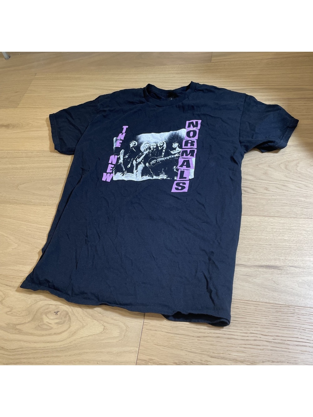 Adult black Tee – Size L